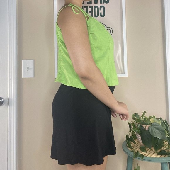 Smocked Linen Tie Strap Sweetheart Neck Smocked Crop - Picture 3 of 4